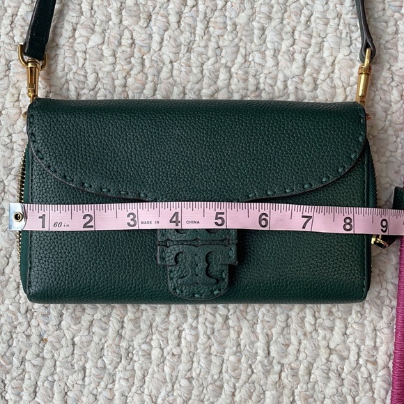 Tory Burch McGraw green wallet crossbody - Picture 11 of 15